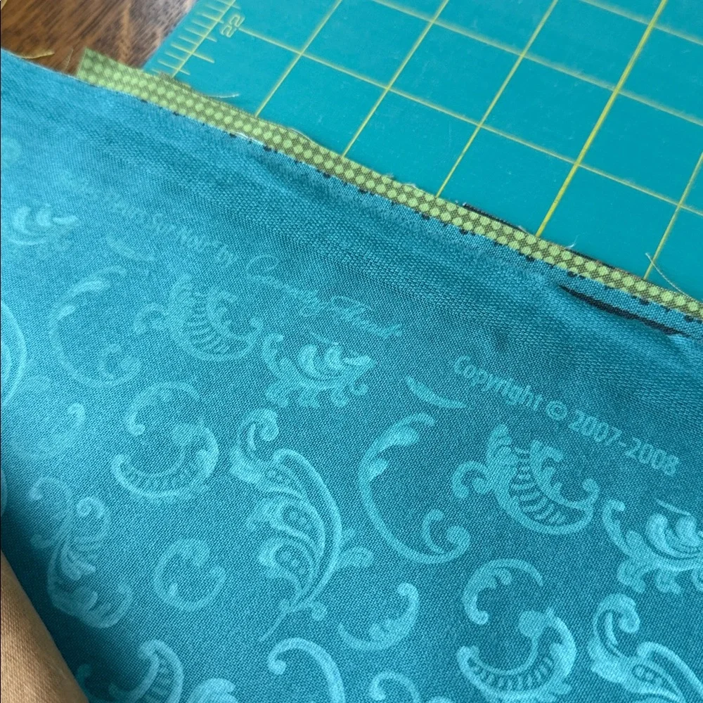 NWT….15 Connecting Threads Fat Quarters; Belle Fleurs Sampler. - Picture 5 of 12